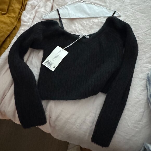 Brand new, tags on FRAME Cropped Off-The-Shoulder Sweater – Gray - Picture 1 of 2